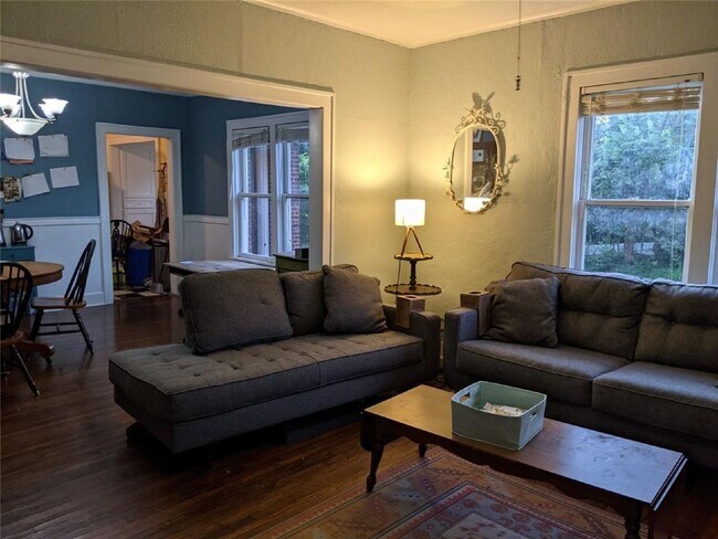 Photo - Daring 2 bedroom 1 bath in the heart of Ryan Place. Unit 100