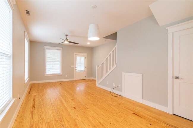 Photo - 127 E South St