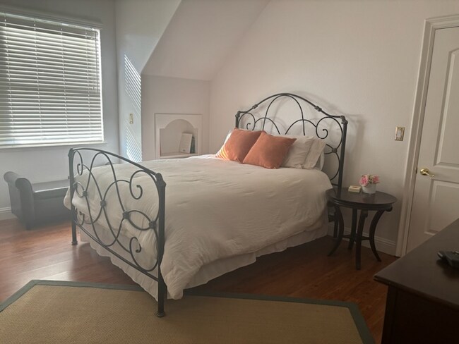 Photo - 1036 E Landing Way