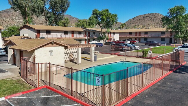 Foothills Court Apartments