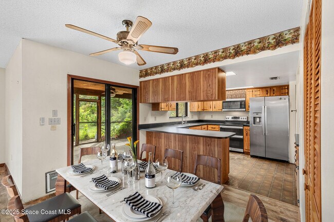 Photo - 1387 Gleneagles Ct