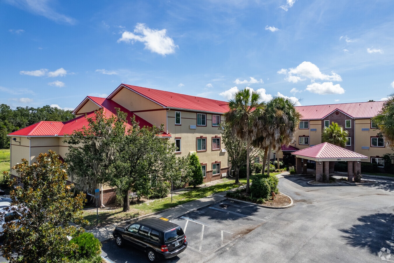 2921 NE 14th St, Ocala, FL 34470-8816 - Evangeline Booth Garden Apartments