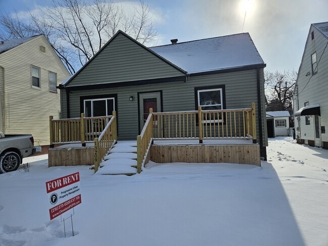 Building Photo - 13209 Liberty Ave