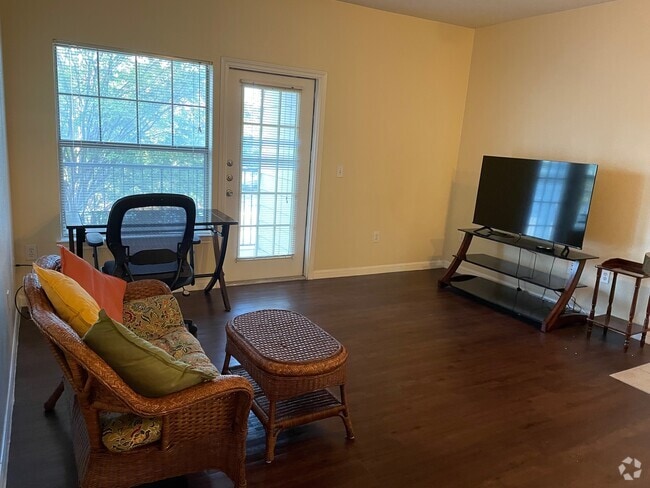 Living room - 2320 Gracy Farms Ln Unit 921 Rental