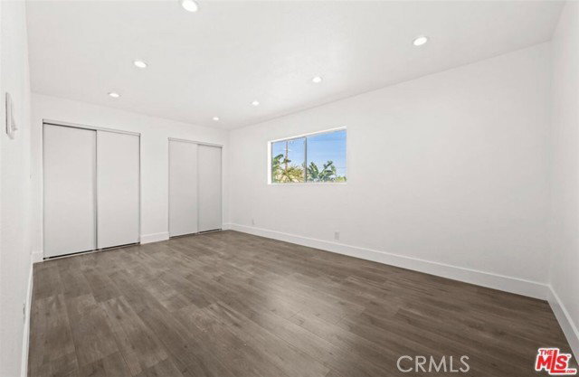 Photo - 6257 Lindley Ave