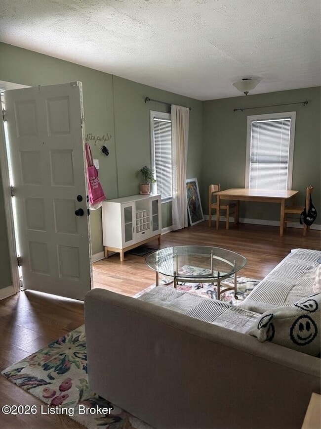 Photo - 2725 Alanmede Rd