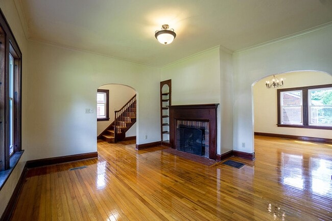Photo - 128 Claire Rd