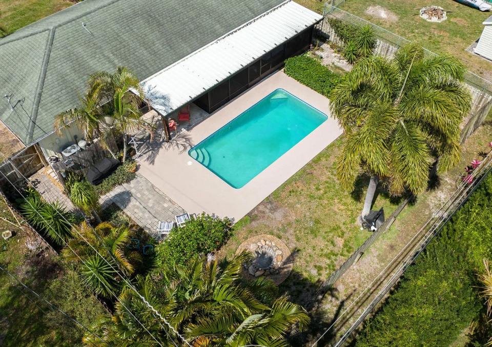 Photo - 385 Toledo St