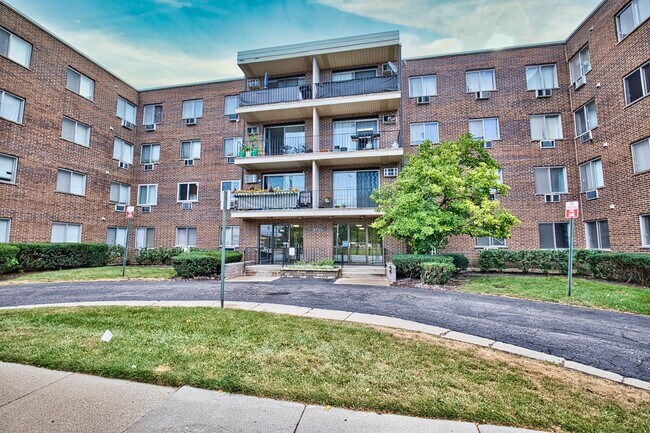 Building Photo - 9445 Kenton Ave Unit 405 Rental