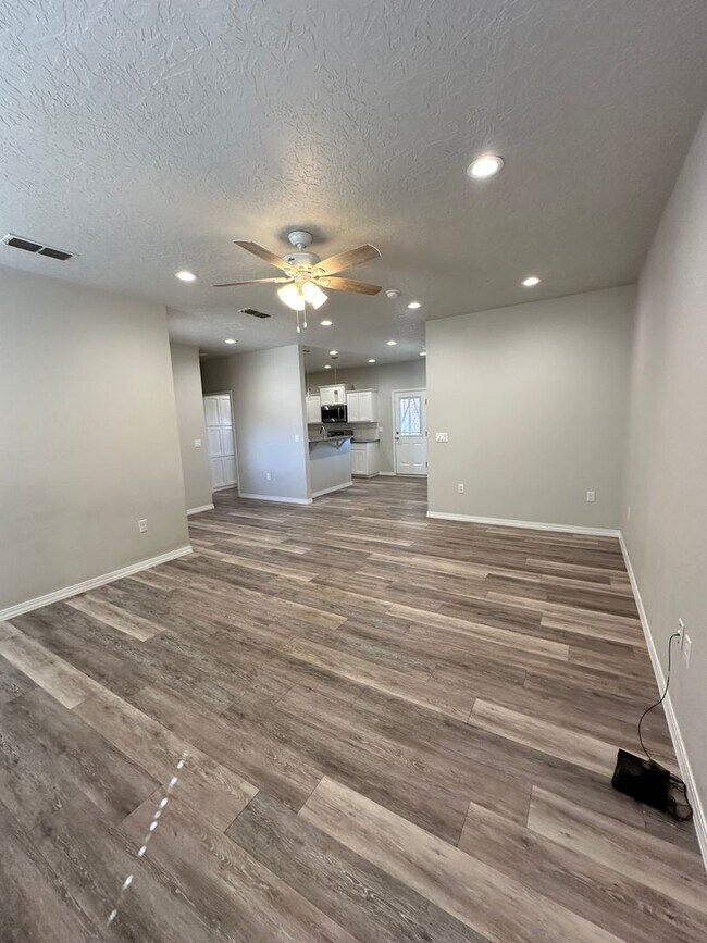 Photo - Stunning 3 Bed Home! Managed by Owner!