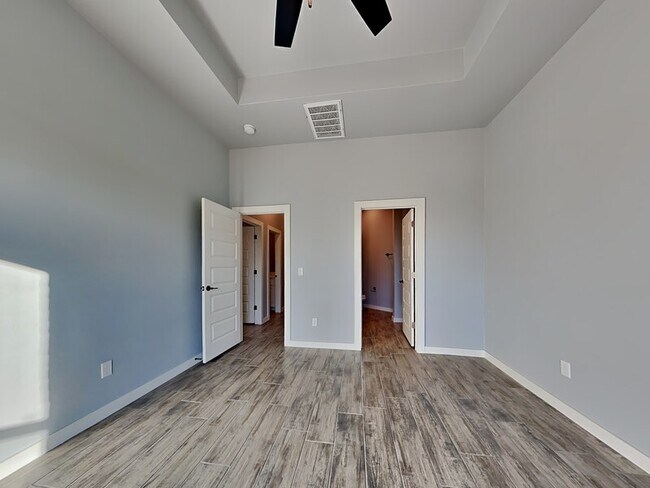 Photo - 312 W 3rd St