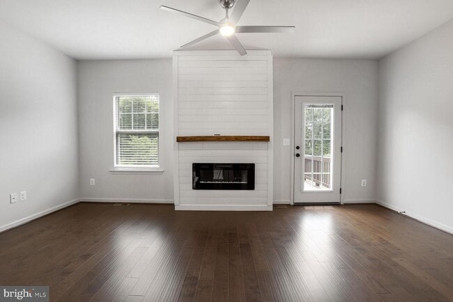 Photo - 2437 Drake Ln