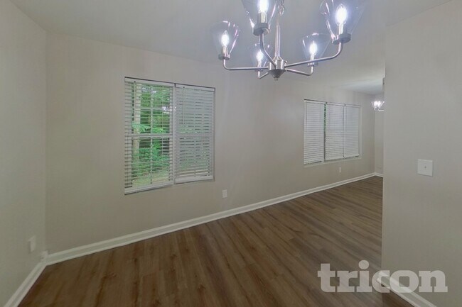 Photo - 210 Signet Ct