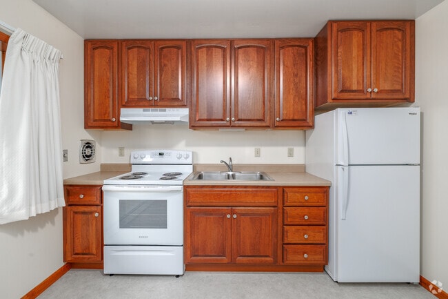 2BR, 1BA - 834SF - Kitchen - Sherbrook Apartments