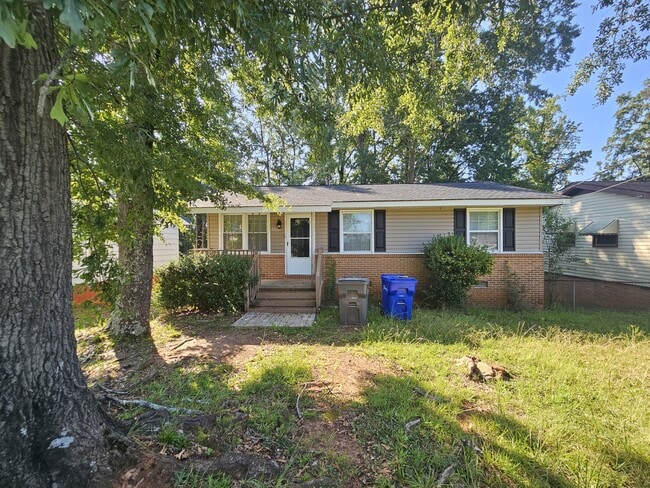 Photo - 355 Woodview Ave