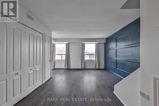 Photo - 592 Marlee Ave