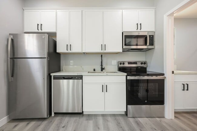 Photo - 1/2 MONTH FREE! Brand New Build Between No... Unit 4349 Bancroft  101