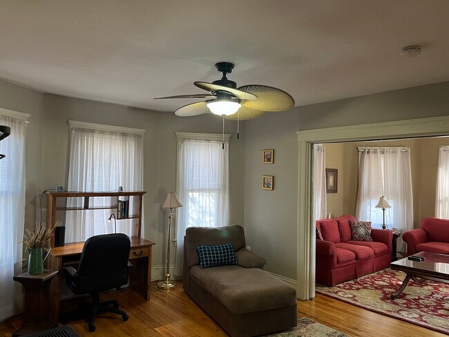 Photo - 427 Hamilton St Unit FURNISHED  2