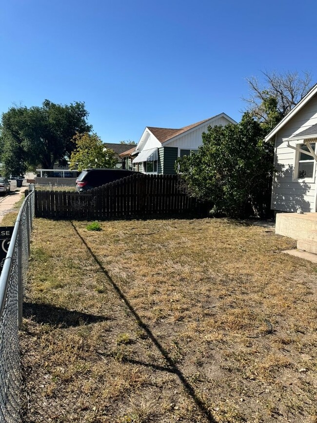 Photo - 2114 E 11th St