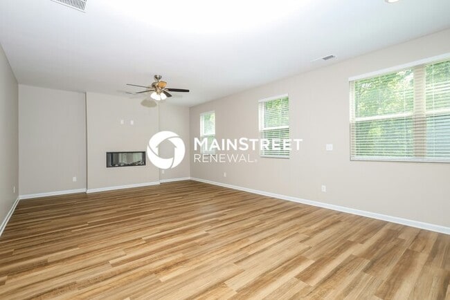 4 Bedroom Pet-Friendly Home in Locust Grove, GA with Main Street Renewal