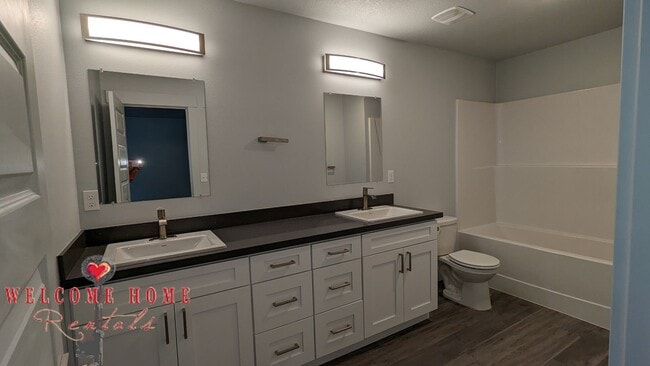 Building Photo - Bryant - 100/102 Unit 100 Rental