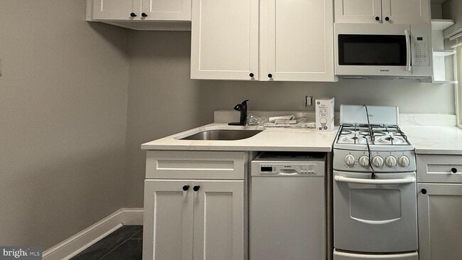 Photo - 7827 Montgomery Ave