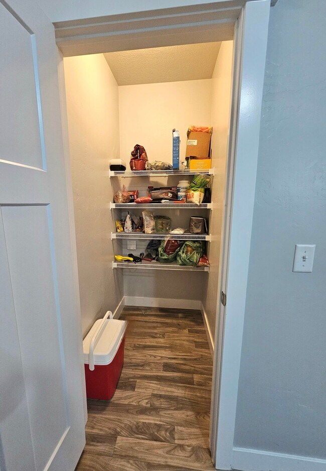 14648 McKellen Dr Unidad B303