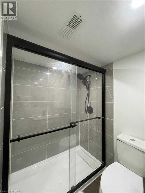 Photo - 246 E 31st St