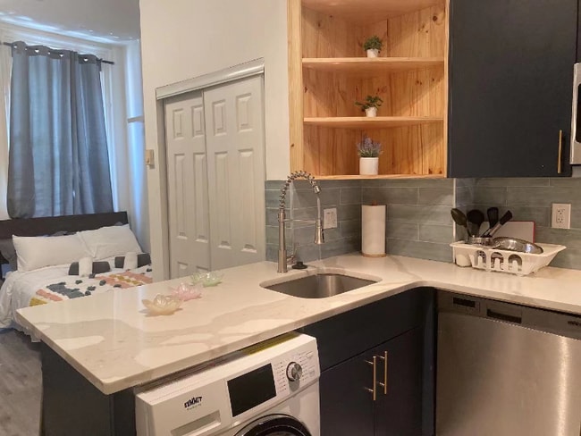 Photo - 1725 Bainbridge St Unidad 1F