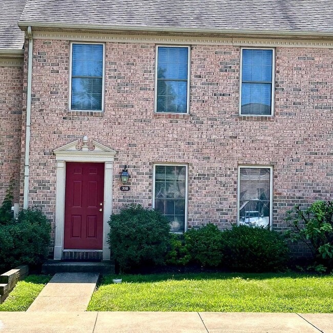 Building Photo - 358 Stonehedge Ln