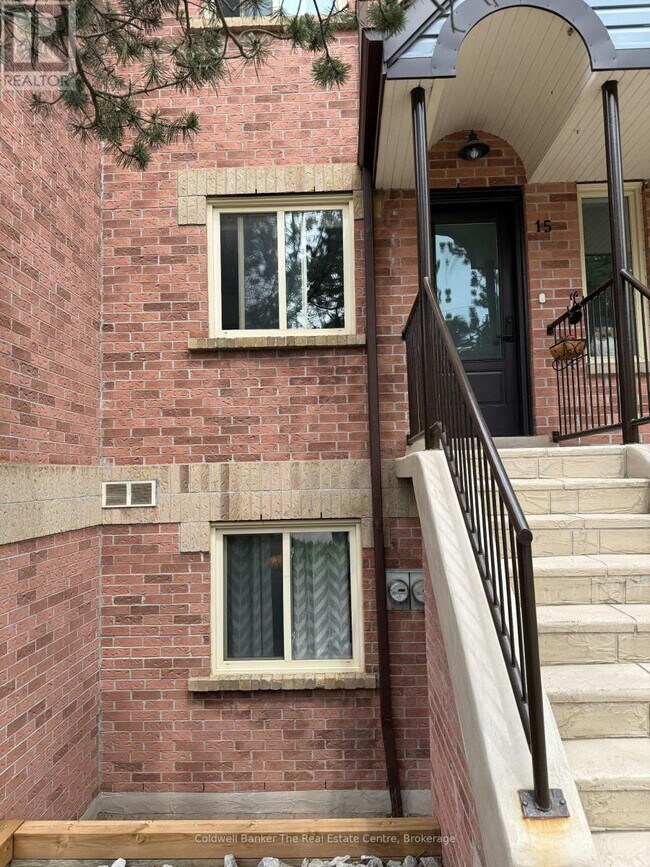 Photo - 142 Ecclestone Dr