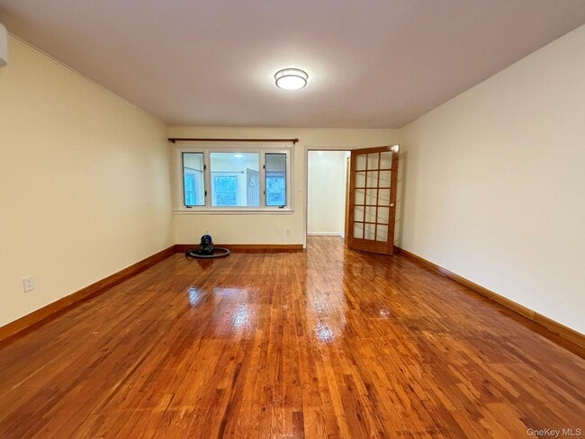 Photo - 137-02 64th Rd