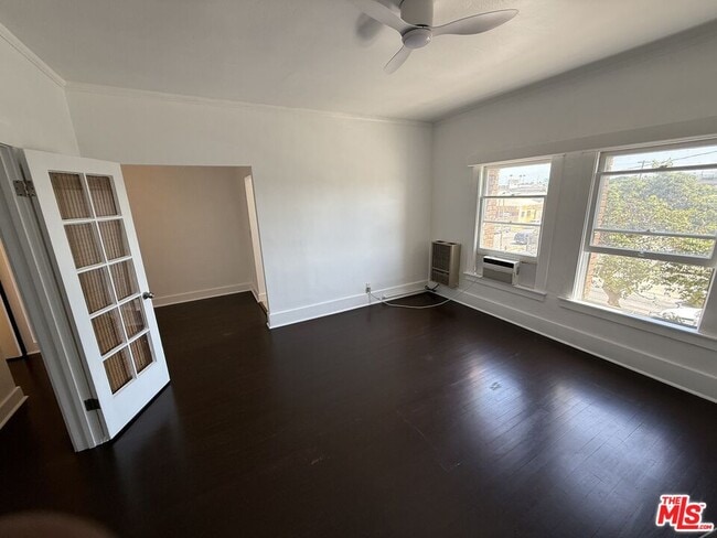 Photo - 4125 S Figueroa St Unit 302