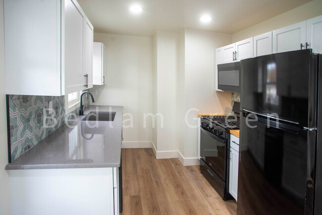 kitchen - 156 N Woodland Ave House