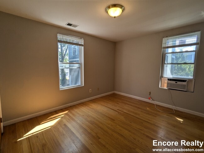 Photo - 344 Putnam Ave Unit 2