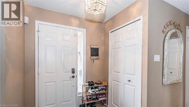 Photo - 5 Havenwood Ct
