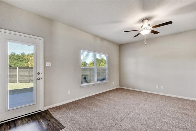 Photo - 101 Mount Vernon Way