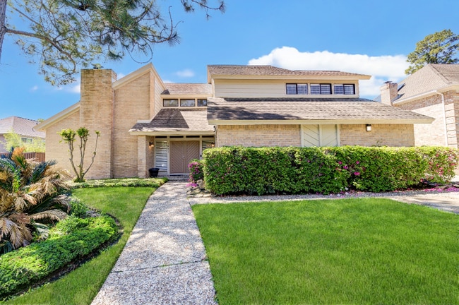 Photo - 16607 Brenton Oaks Dr