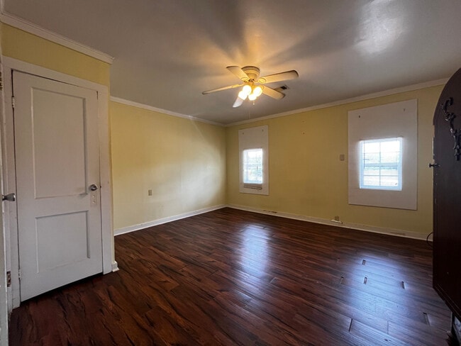 Photo - 305 Lawrence St Unit Apt F