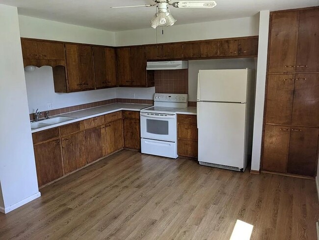 Photo - 1106 Cypress Dr