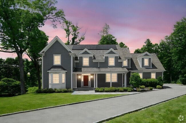 Building Photo - 22 Robbins Rd Rental