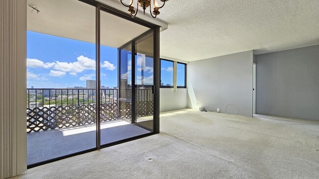 Photo - 1571 Piikoi St