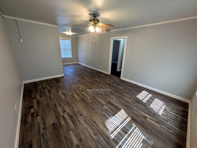 Building Photo - 2702 Swantner St Unit Apt 5