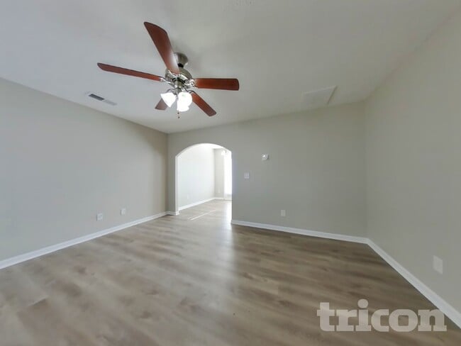 1301 Rainglen Cove