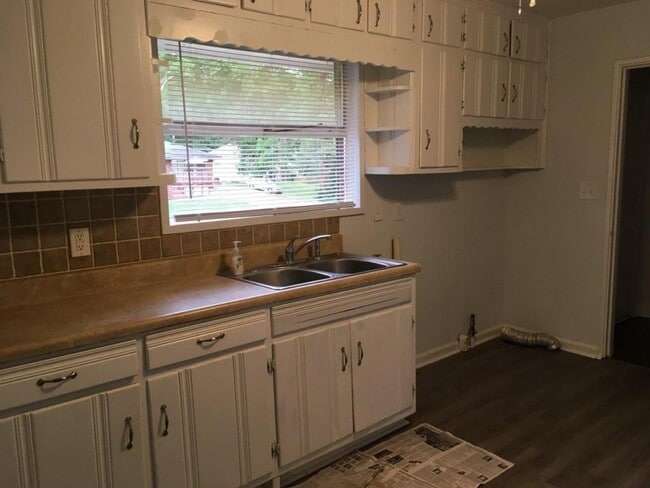 Photo - 2335 Scotty Cir