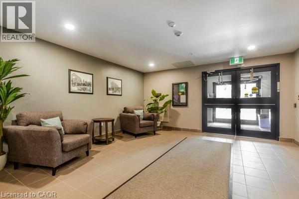 Photo - 456 Lorne Ave W Unit 302
