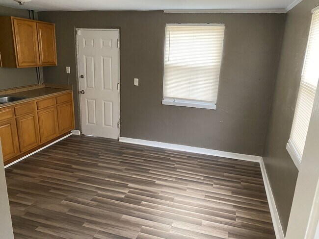 Photo - Hillsboro Unidad 4951