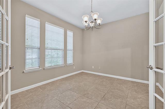 Photo - 405 Roger Graves Cir