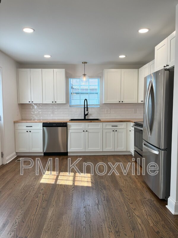 Photo - 530 Watauga Ave