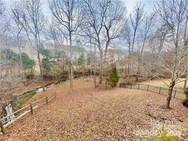 Photo - 407 Ranelagh Dr